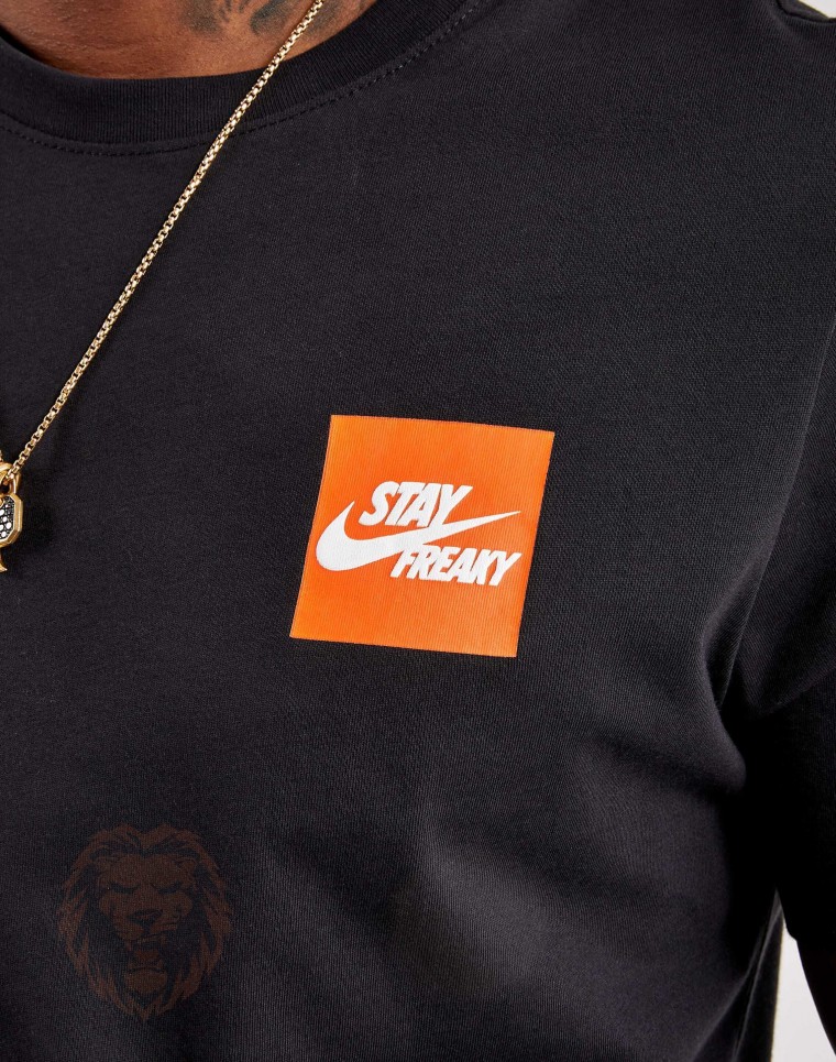 Футболка Nike stay freaky logo t-shirt FD0076-010